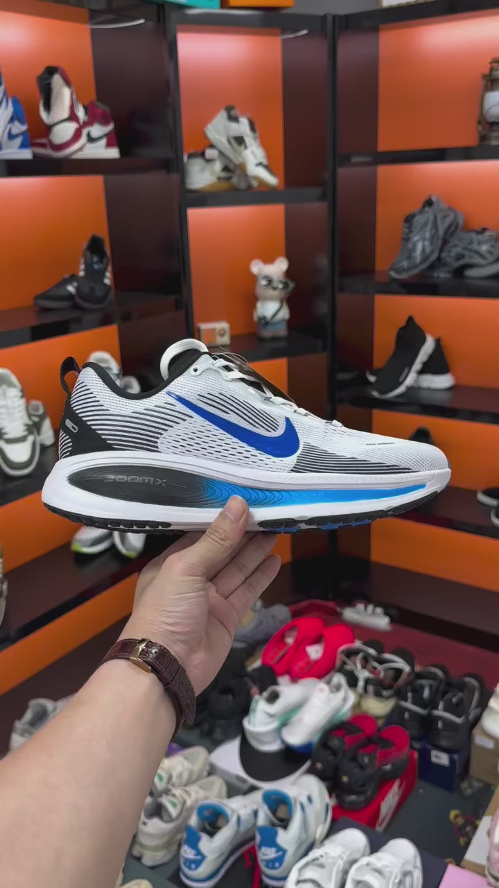 Nike Zoom Vomero 18