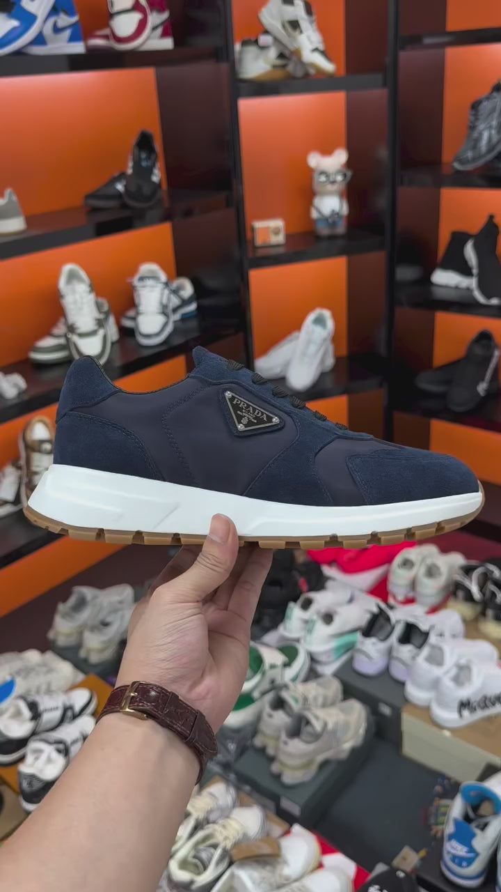 Prada Prax 01 Re-Nylon